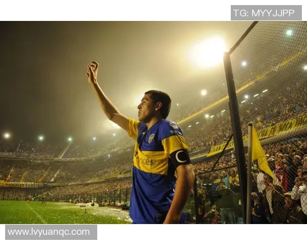 足球明星冲天辫的真实身份揭秘及其在足球界的影响力分析